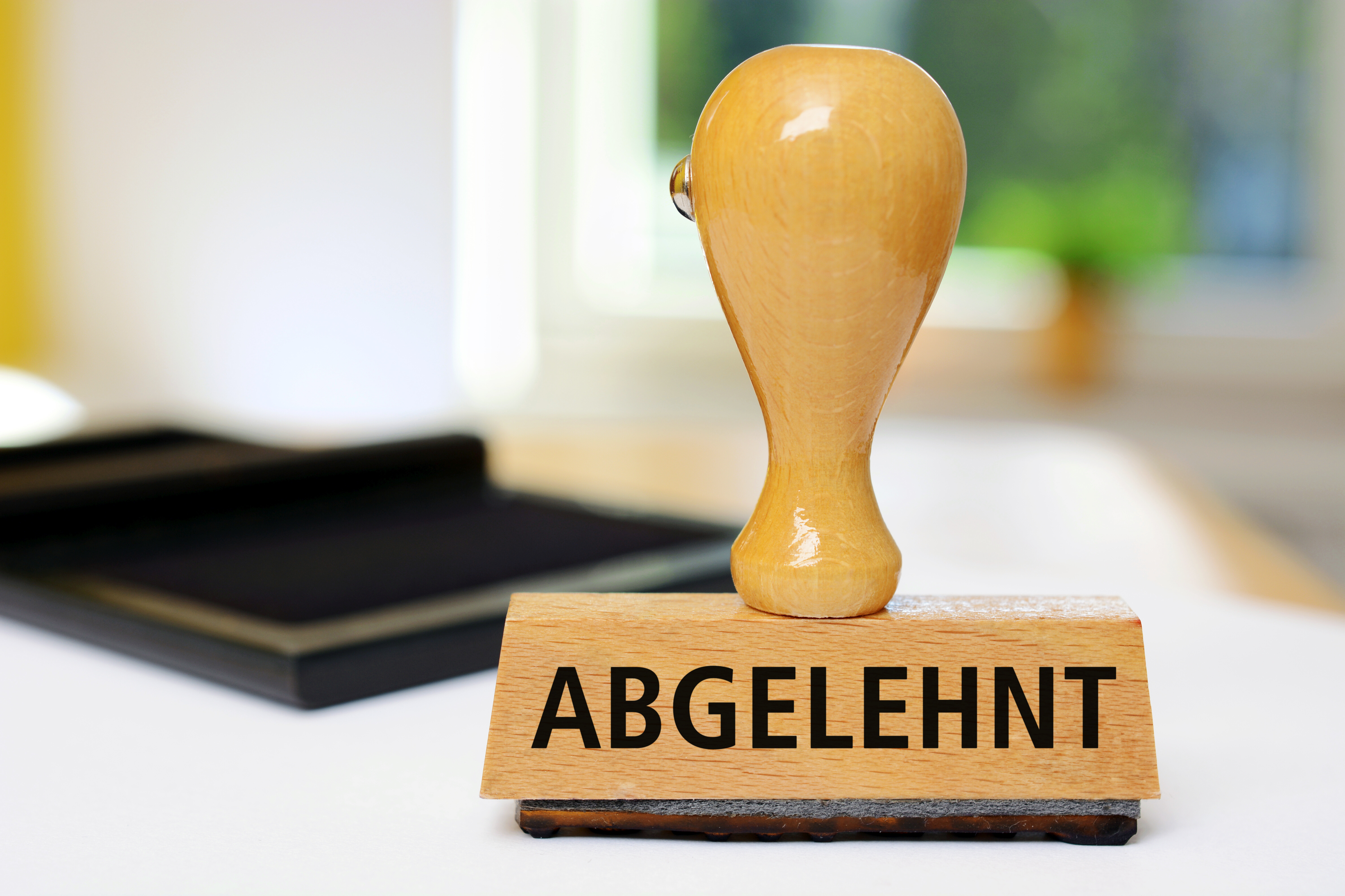 Stempel Aufschrift Abgelehnt Bürokratischen Charaktere typengerecht führen